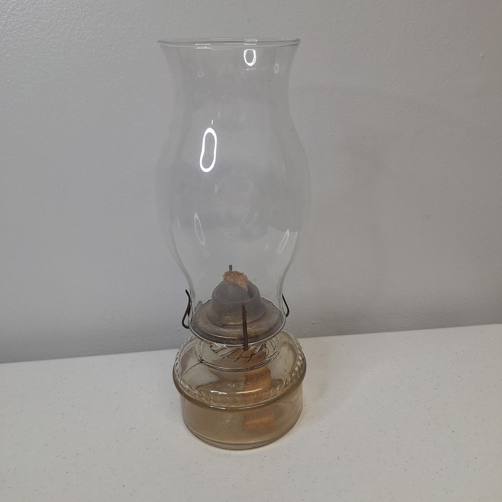 Vintage Eagle Oil‎ Lamp Clear Glass Amber Tone Base Kerosene Hurricane